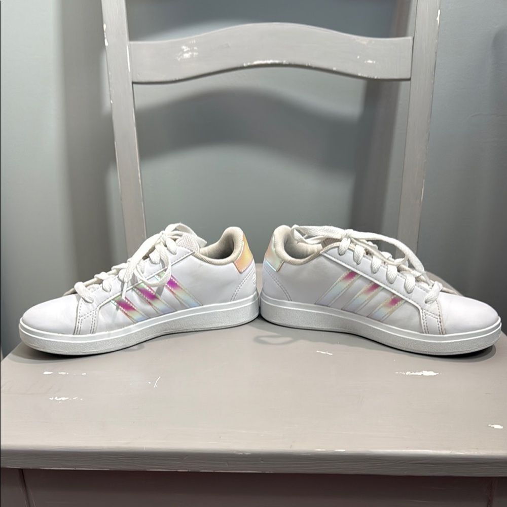 Adidas Kids Sneakers in White with Iridescent Accents - Picture 7 of 10